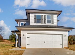 2005 Germany Dr, Dallas, NC 28003