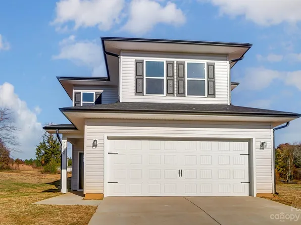 2005 Germany Dr, Dallas, NC 28003