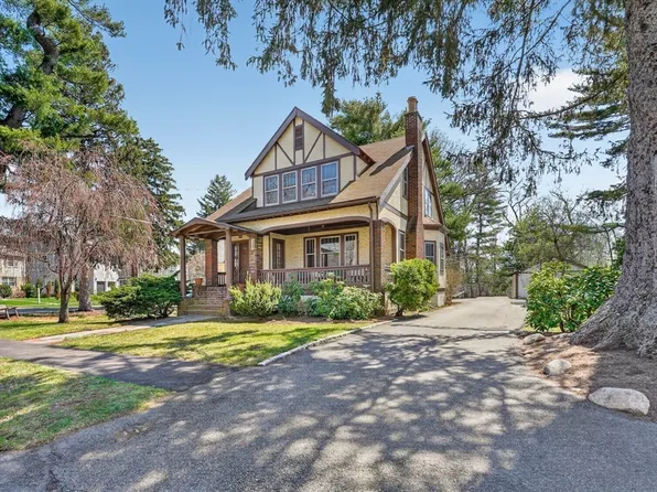 44 Hemlock St, Needham, MA 02492