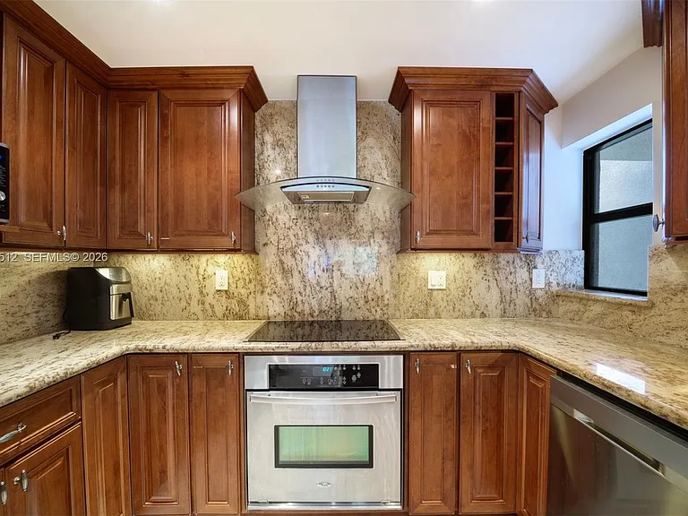 317 Poinciana Dr #807 — Photo 6