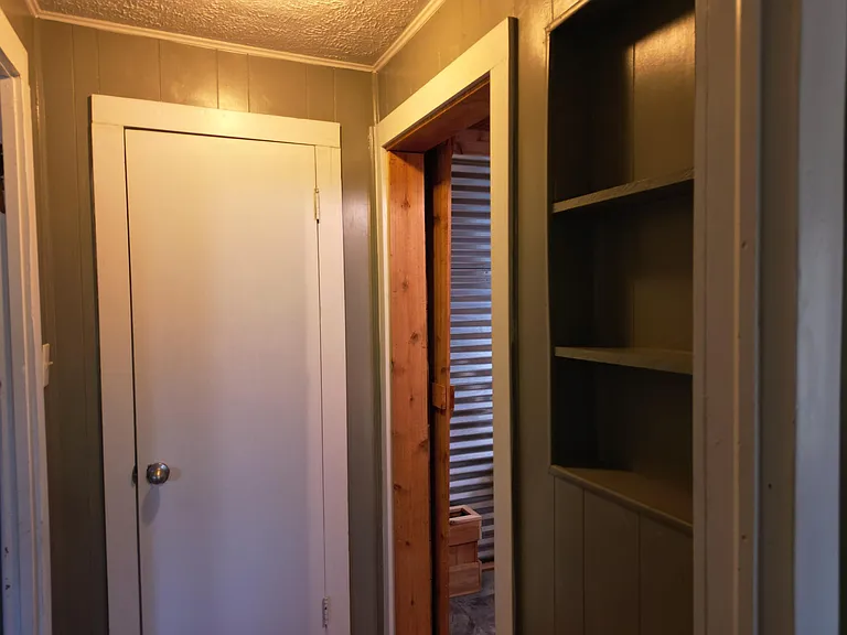 9405 E FM 174 — Photo 17