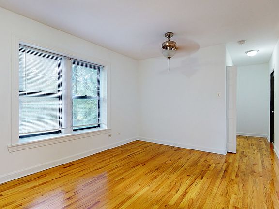 4th image of 4732 S Woodlawn Ave APT 1B