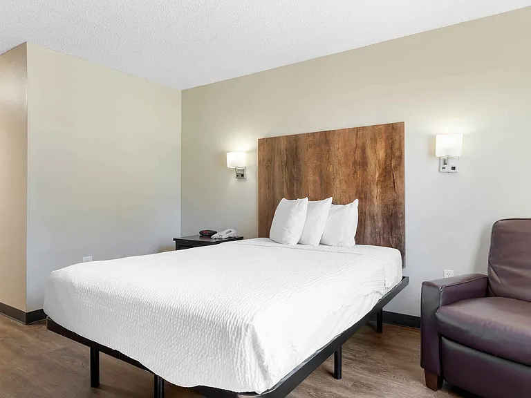 Superior Suite - 1 Queen Bed