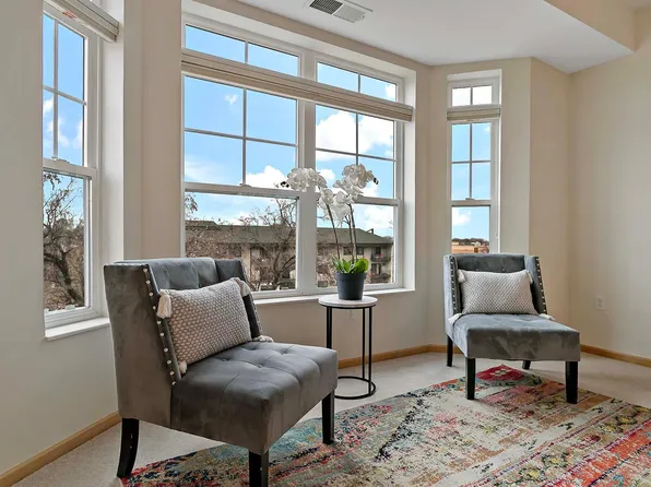 2405 39th Ave NE Unit 302, Saint Anthony, MN 55421