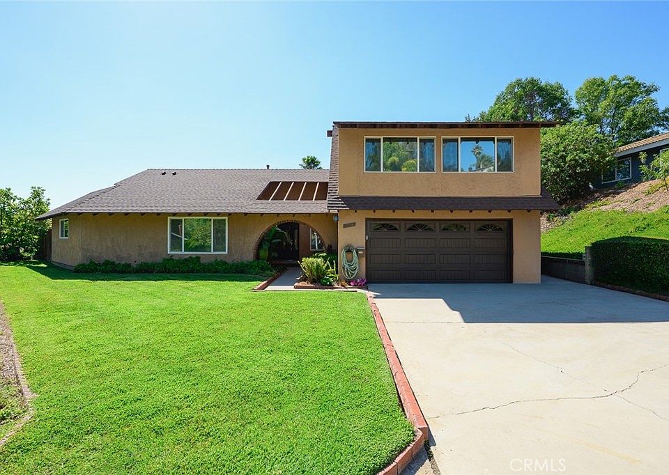 1st image of 492 Ballena Dr