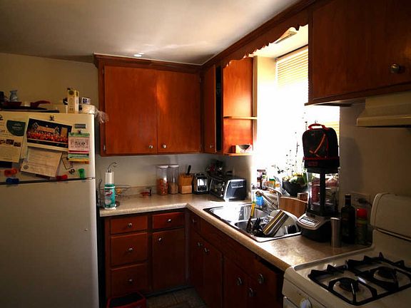 4th image of 6340 W Montrose Ave #1