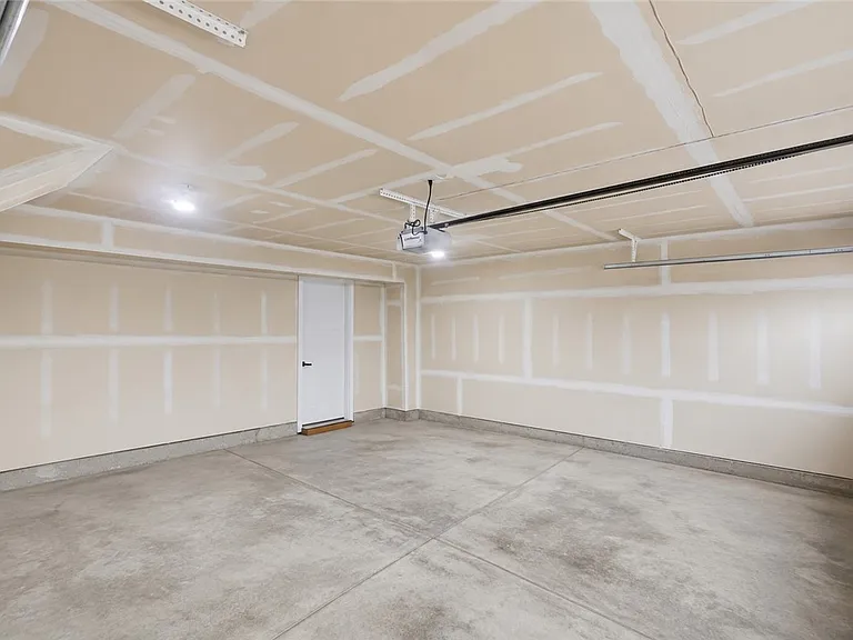 117 Moyer Hill Dr — Photo 32
