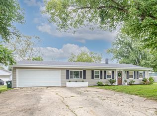 701 Easter Dr, Carlisle, OH 45005