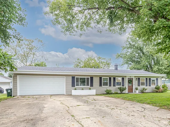701 Easter Dr, Carlisle, OH 45005