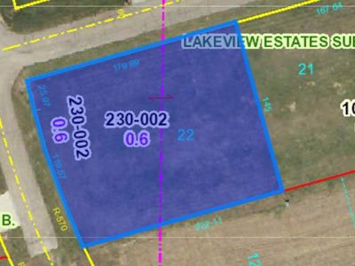 22 Lakeview Dr, Weldon, IL, 61882