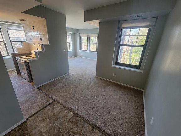 2nd image of 5054 Washington Pl #5054C