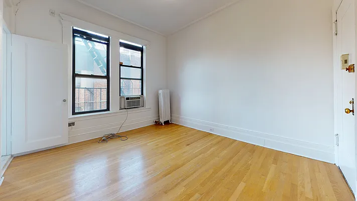 Rented by Bond New York | media 21