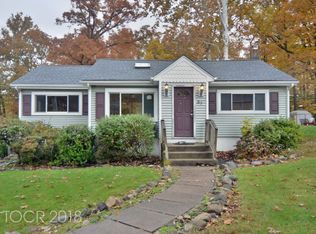 87 Yawpo Ave, Oakland, NJ 07436