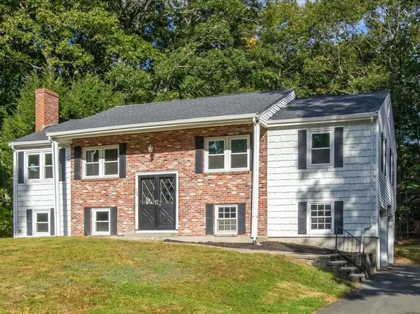 405 Brenda Ln, Franklin, MA 02038