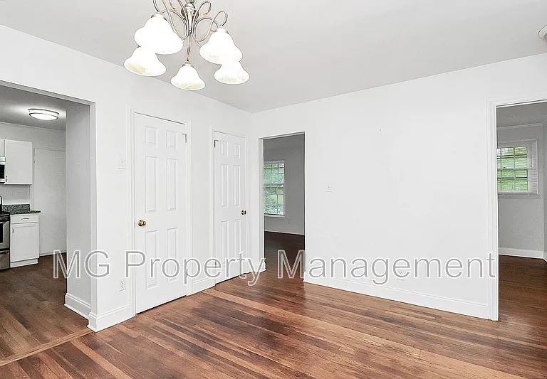 5039 Baylor Dr — Photo 5