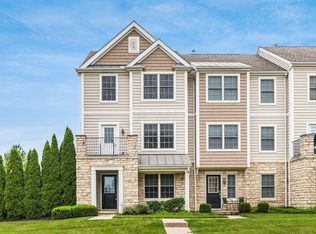 200 Autumn Ridge Cir, Pickerington, OH 43147