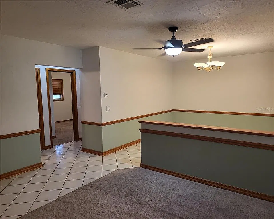 3 bed, 2.0 bath, 1828 sqft, $3,300 — Photo 2