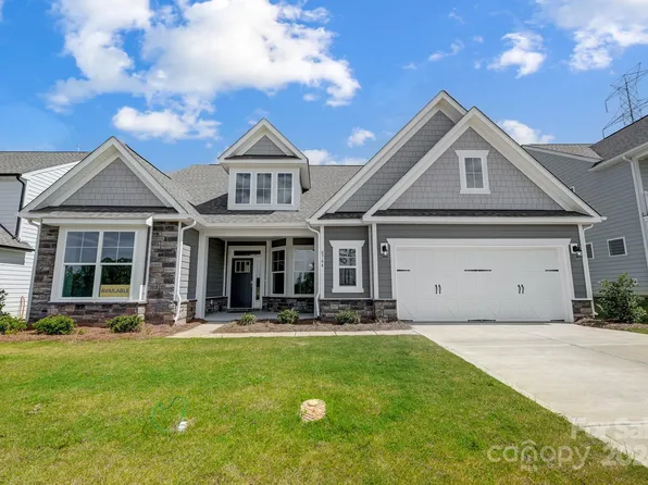 8744 Acadia Pkwy #603, Sherrills Ford, NC 28673