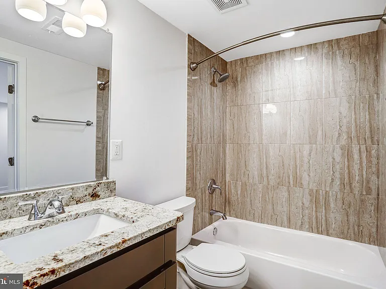 1350 Perry Pl NW — Photo 9