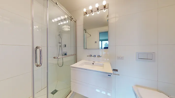 Rented by Bond New York | media 29