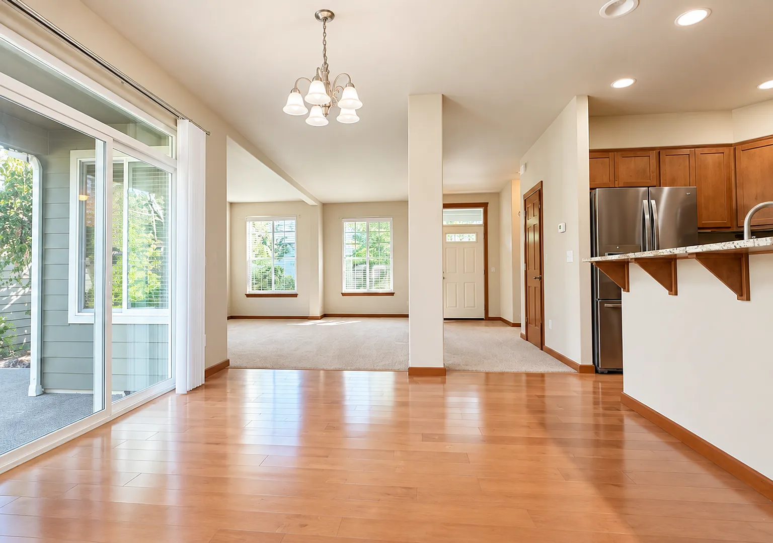 3 Bedroom Home with Loft - Brand New Carpet - Available Now — Photo 4