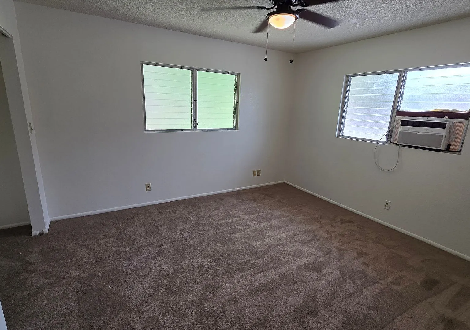 3 Bedroom 2 Bath Duplex Home For Rent With 2 Car Garage. — Photo 3