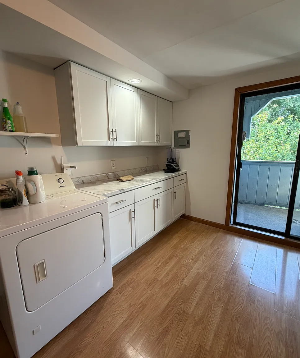 3 bed, 1200 sqft, $4,000 — Photo 1