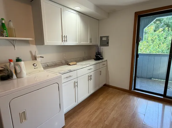 837 1/2 E 2nd St #3, Boston, MA 02127