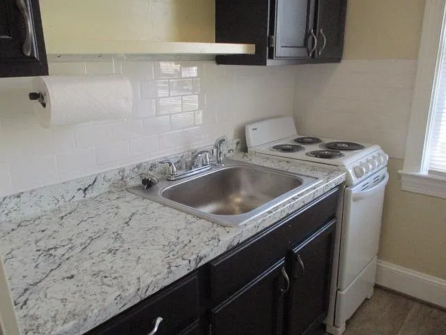 181 Dupre Ave #6 — Photo 2