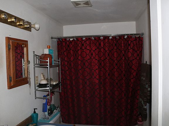 4th image of 396 SE Lynn Blvd