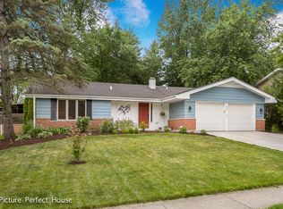 21W621 Glen Valley Dr, Glen Ellyn, IL 60137