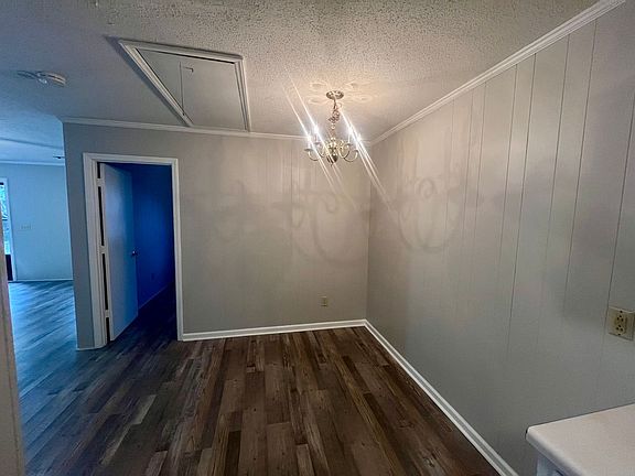 4th image of 332 Thompson St APT B