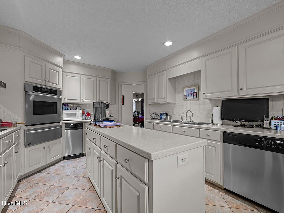 31st image of 108 Arbor Drive