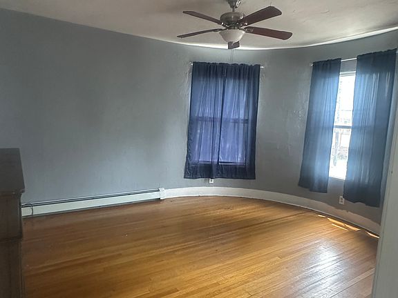 2nd image of 21 Arlington St Floor 1