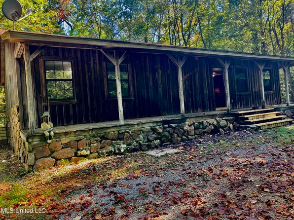 140 County Road 521, Como, MS 38619