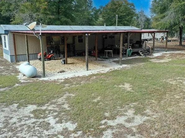 1170 Sand Island Dr, Camden, AL 36726