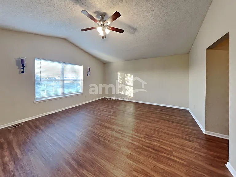 7411 Cordova Dr — Photo 10