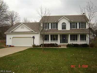 4720 Grapeland Ave NE photo 1
