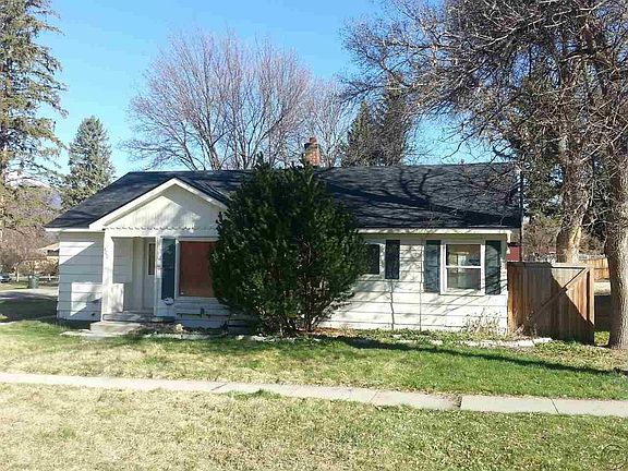 3rd image of 400 E 5th St