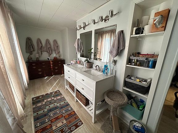 4th image of 185 Rutgers St #2