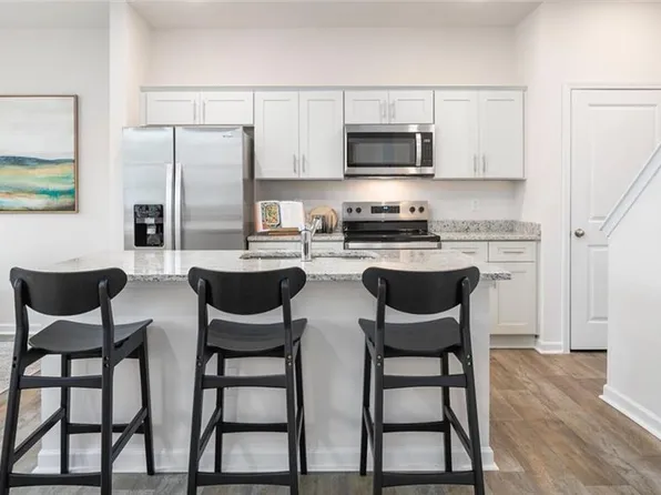 1629 Komondor Trl, Greensboro, NC 27405