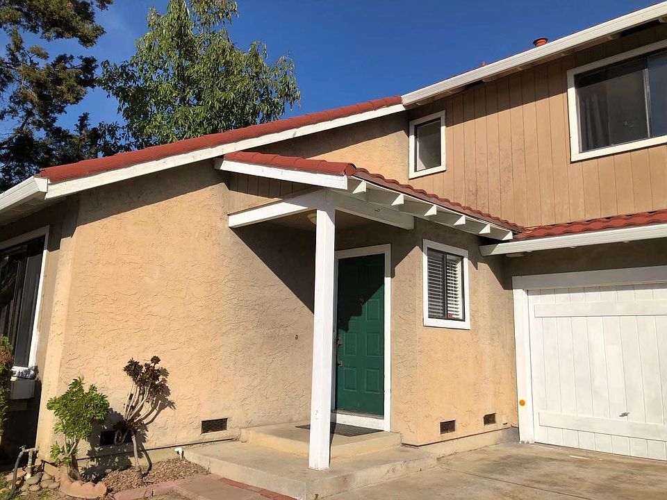 1st image of 3210 Lamond Ct