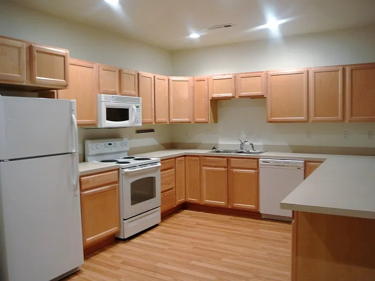 15 South Main — Photo 2