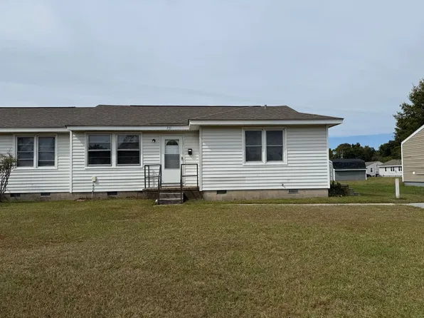 335 Starling St, Jacksonville, NC 28540