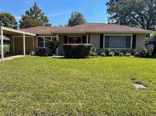 1010 Bay Oaks Rd, Houston, TX 77008