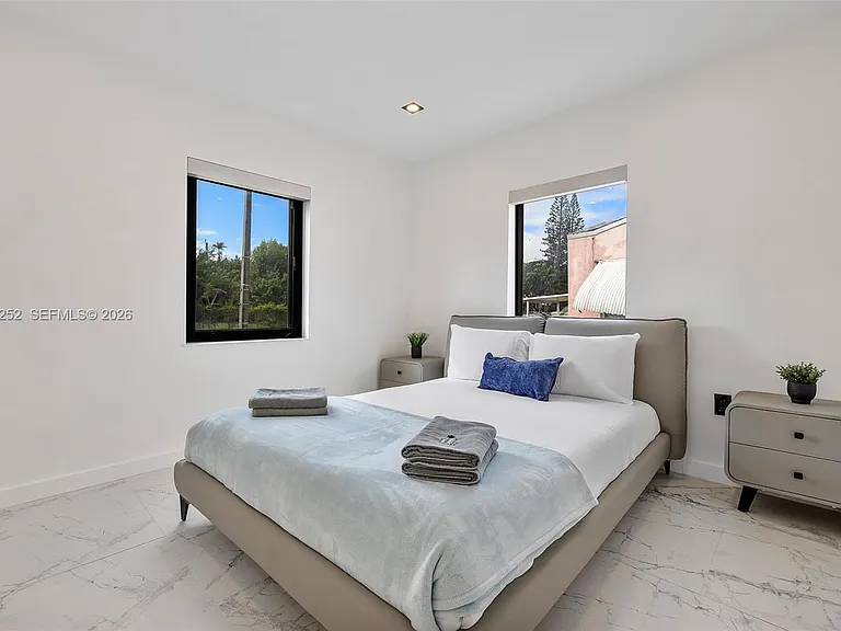 501 NW 46th St — Photo 12