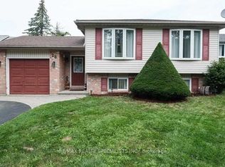 28 Briardale Blvd, Quinte West, ON K8V 6P9