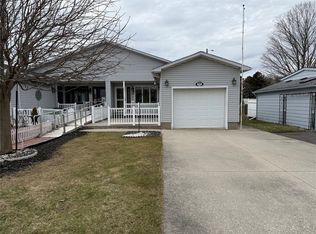2 Stewart St #11, Strathroy Caradoc, ON N7G3K8