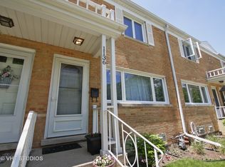 1136 Pine St, Glenview, IL 60025