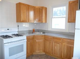15014 18th Ave, Whitestone, NY 11357